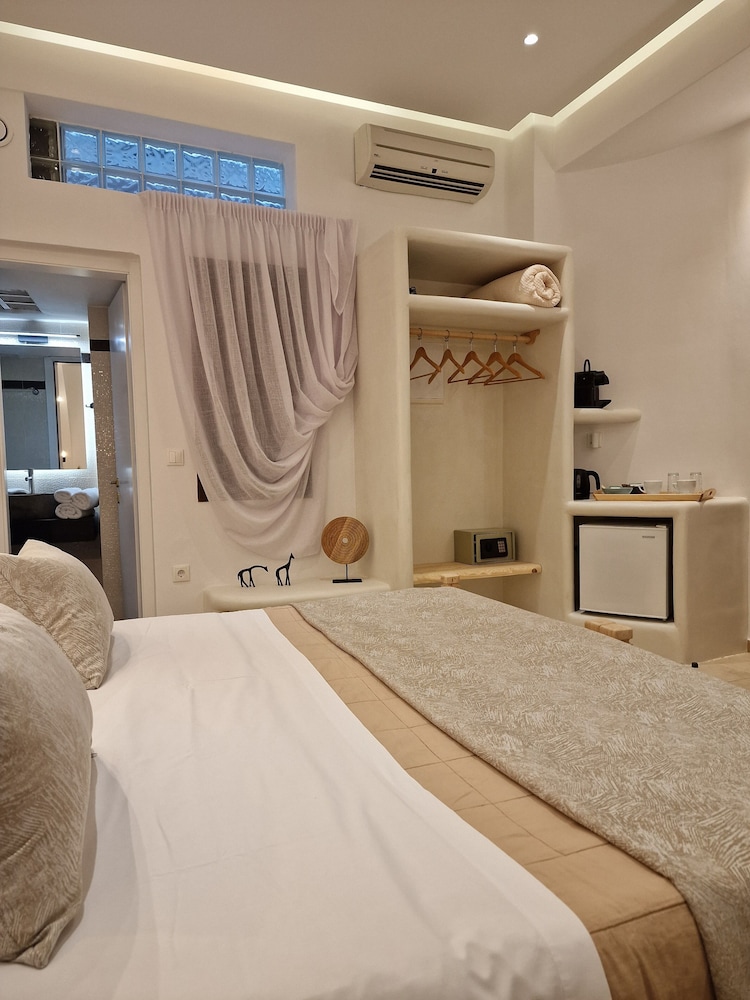 

Palermo - Oia - Amerisa Suites & Villa