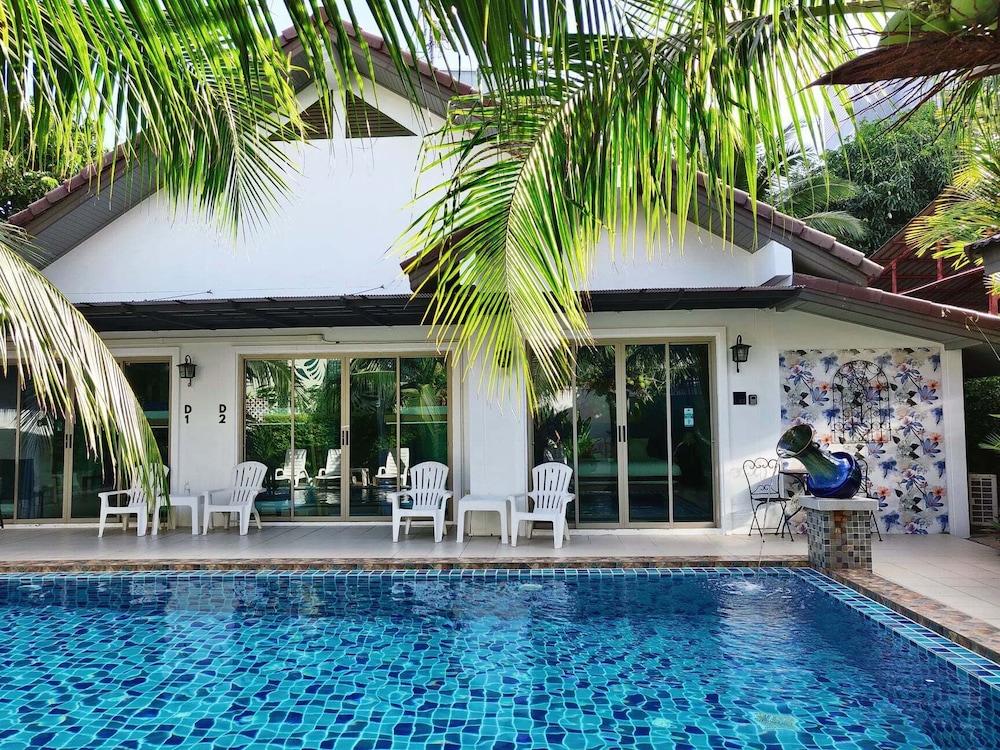 

Bologna - Thalang - The Snug Airportel - Phuket Airport