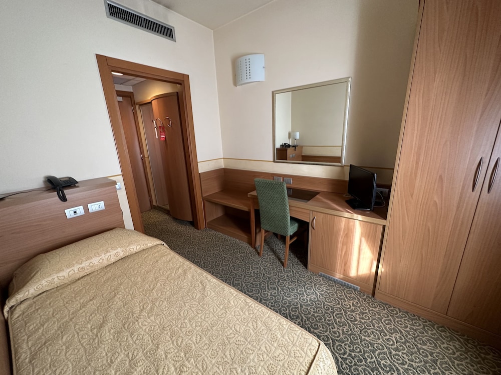 

Bari - Corsico - Hotel Kristall