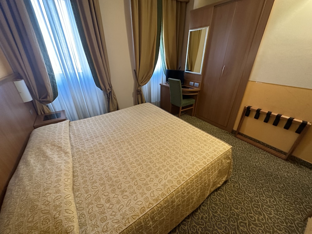 

Napoli - Trezzano sul Naviglio - Hotel Kristall