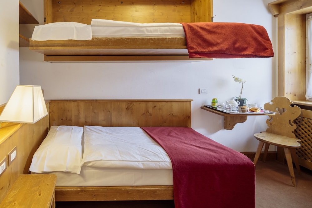 

Napoli - Cortina d'Ampezzo - Hotel Aquila