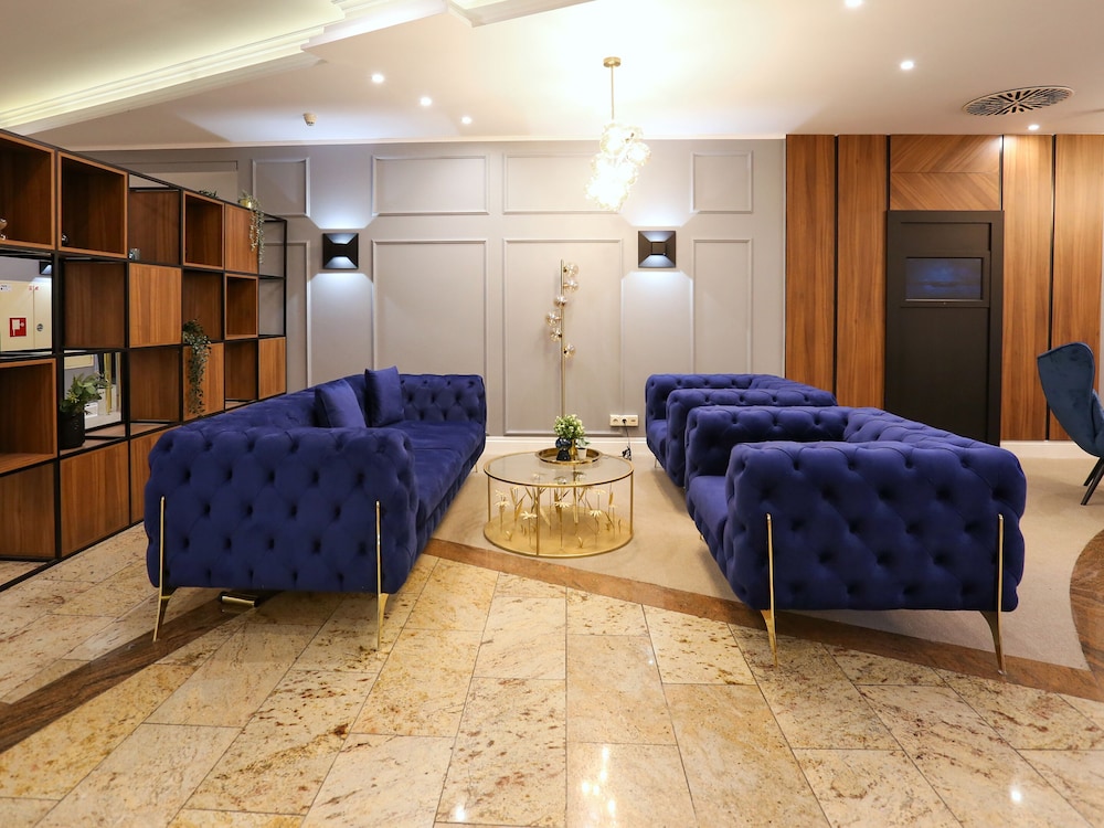 

Catania - Dusseldorf - DORMERO Hotel Meerbusch
