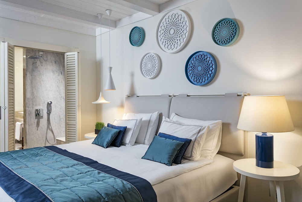 

Bologna - Güvercinlik - Titanic Luxury Collection Bodrum
