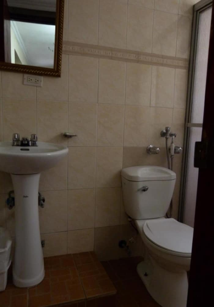 

Roma - Panama - Hotel Montreal