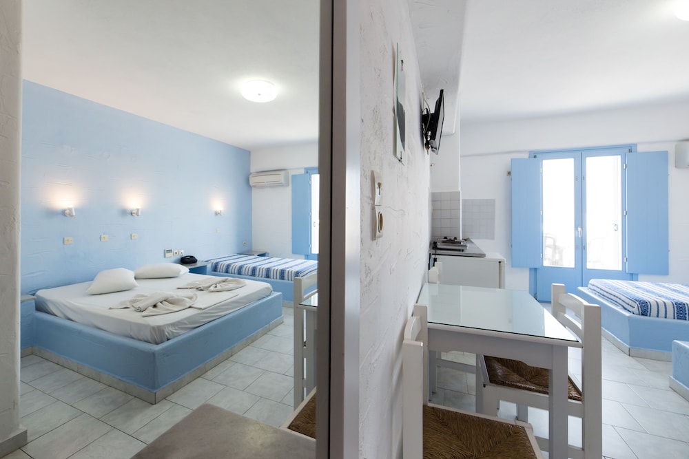 

Verona - Paros - Stratos Apartments & Studios