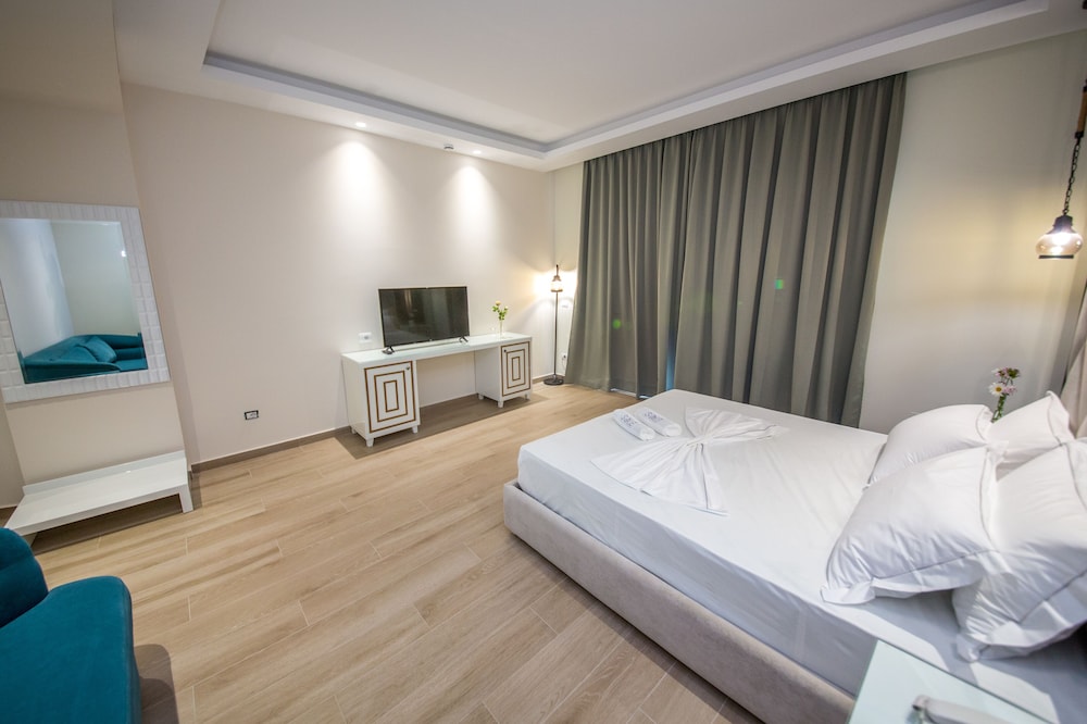 

Roma - Borsh - Sole Luna Hotel