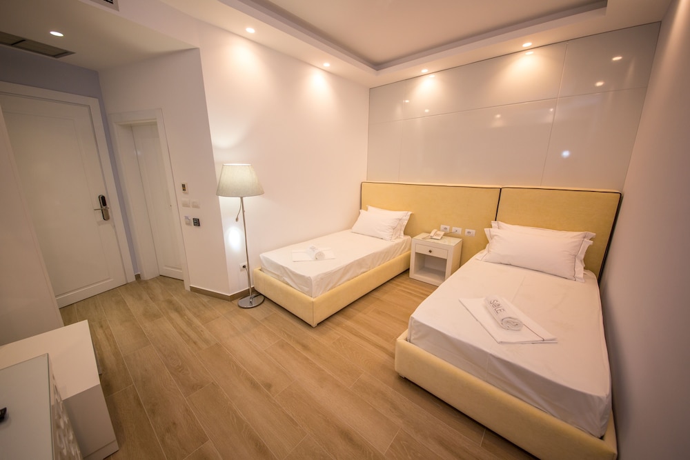 

Rimini - Borsh - Sole Luna Hotel