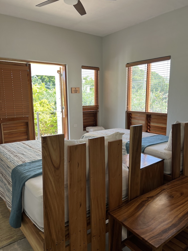 

Roma - Treasure Beach - Bramble Beach Villa
