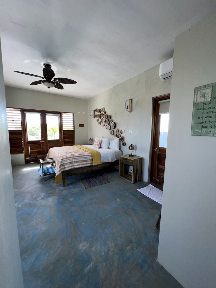 

Roma - Treasure Beach - Bramble Beach Villa