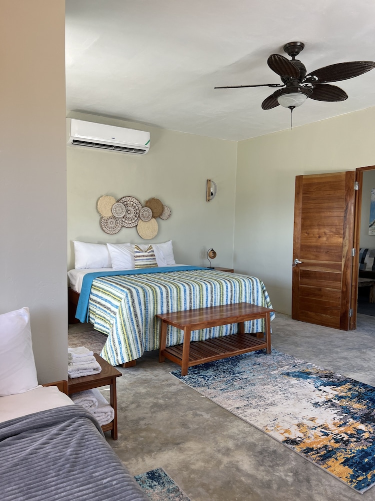 

Roma - Treasure Beach - Bramble Beach Villa