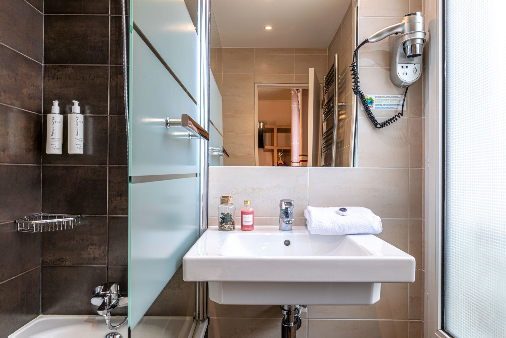 

Milano - Vitry-sur-Seine - Hotel Ariane Montparnasse by Patrick Hayat