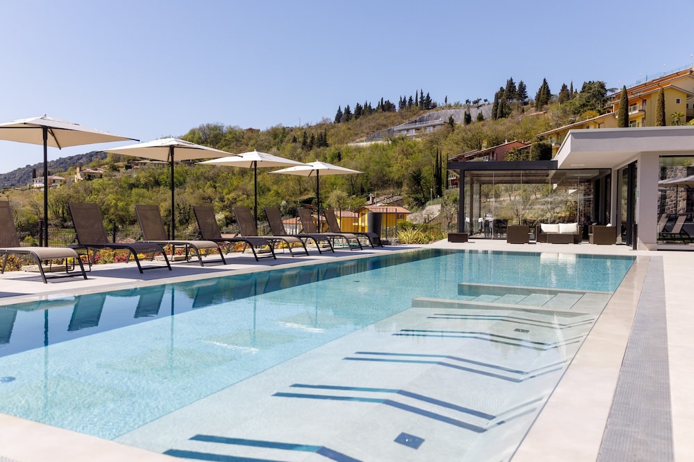 

Catania - Bardolino - Deville & Spa