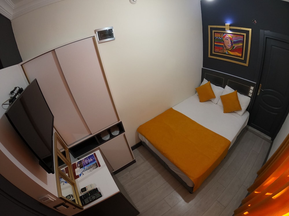 

Roma - Lara - Exporoyal Hotel