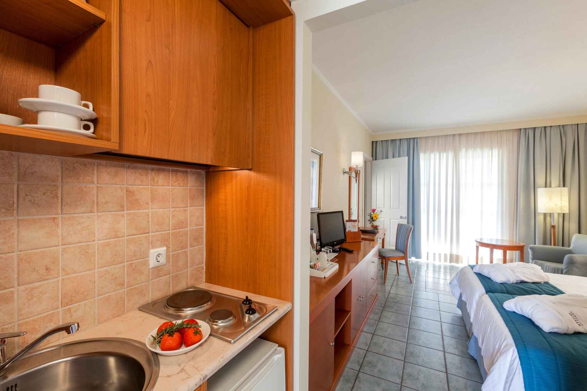 

Bologna - Kardamena - Neptune Luxury Resort