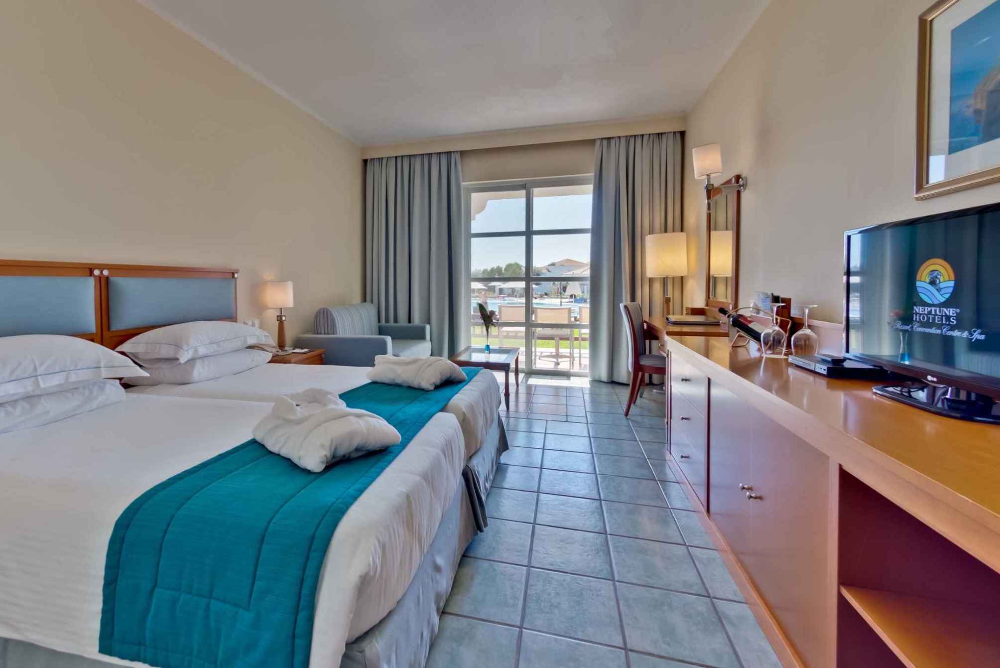 

Napoli - Mastichari - Neptune Luxury Resort
