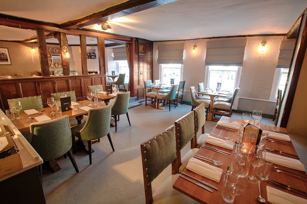 

Bari - Dunmow - Saracens Head Hotel