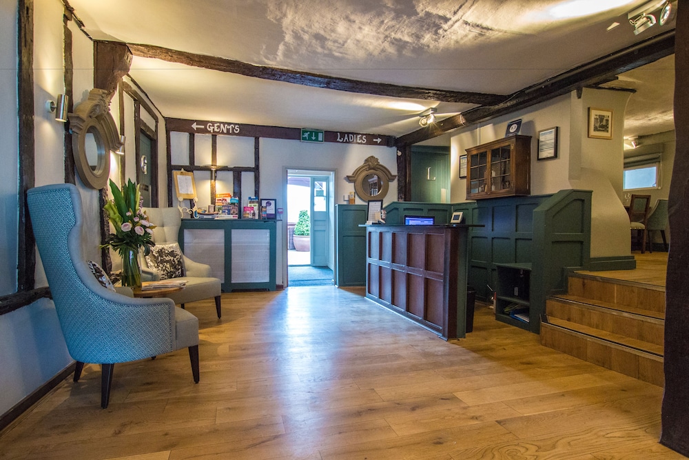 

Genova - Stansted - Saracens Head Hotel