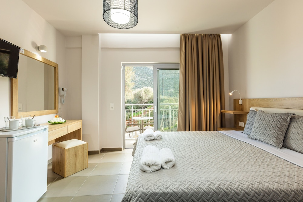

Milano - Mylopotamos - Gorgona Hotel