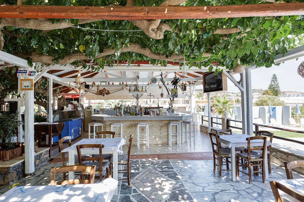 

Napoli - Roumelí - Gorgona Hotel