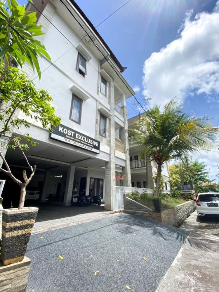 

Napoli - Bali Sanur - Prada Apartment