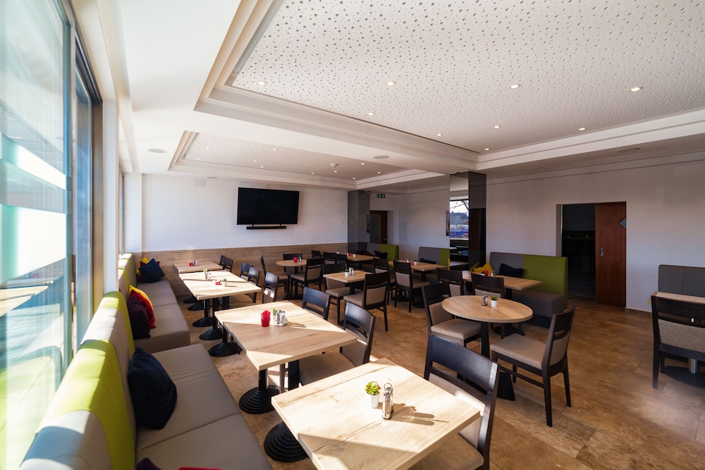 

Napoli - Vienna, Aeroporto Internazionale di Vienna - Arion Airport Hotel