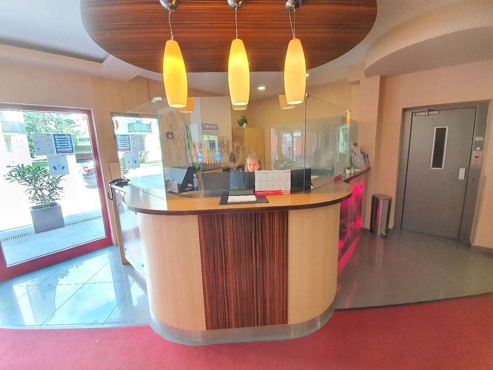 

Napoli - Groß-Enzersdorf - Arion Airport Hotel