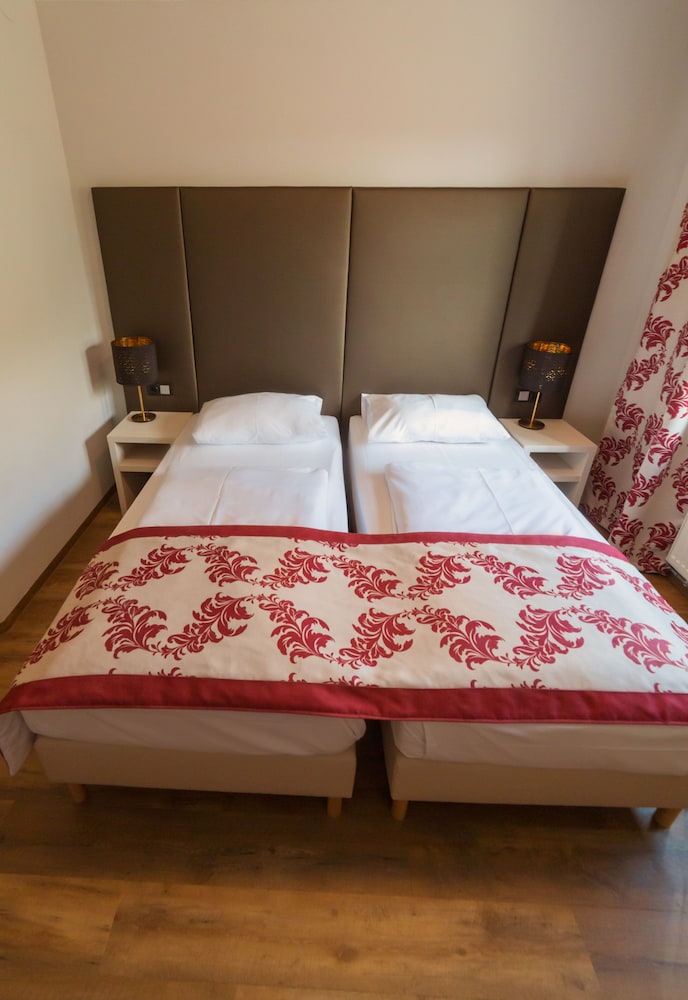 

Roma - Groß-Enzersdorf - Arion Airport Hotel