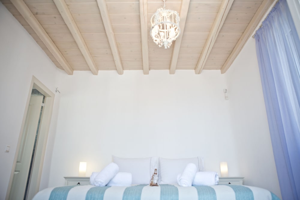 

Milano - Kalo Livadi - Niriides Homes & Villas