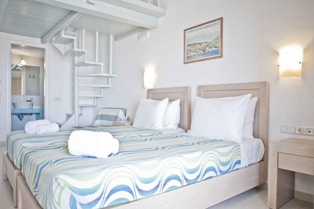 

Roma - Kalo Livadi - Niriides Homes & Villas