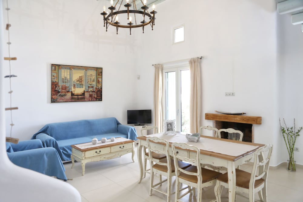 

Milano - Kalo Livadi - Niriides Homes & Villas