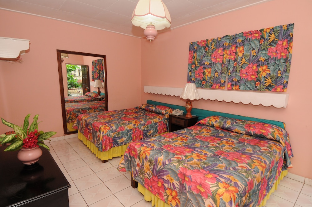 

Milano - Montego Bay - Verney House Resort