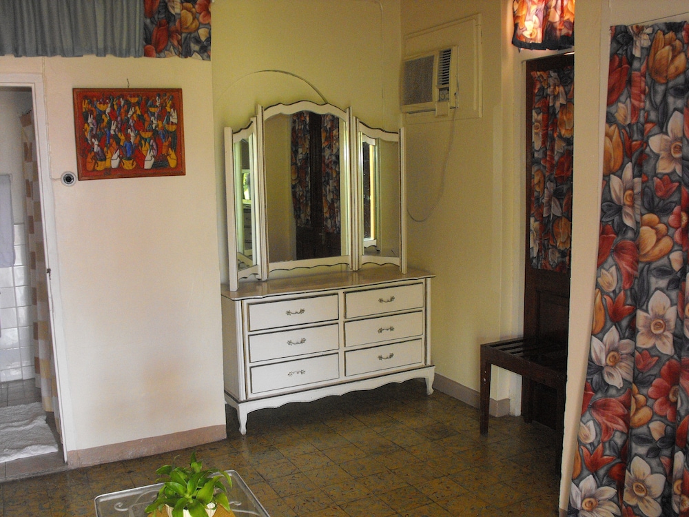 

Verona - Montego Bay - Verney House Resort