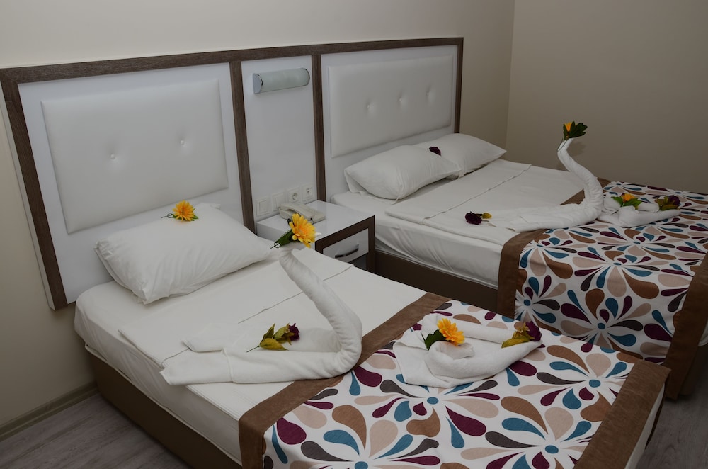 

Bologna - Mahmutlar - Acar Hotel