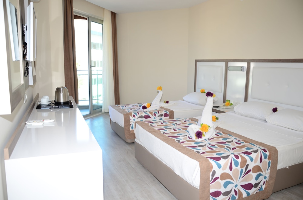 

Milano - Mahmutlar - Acar Hotel