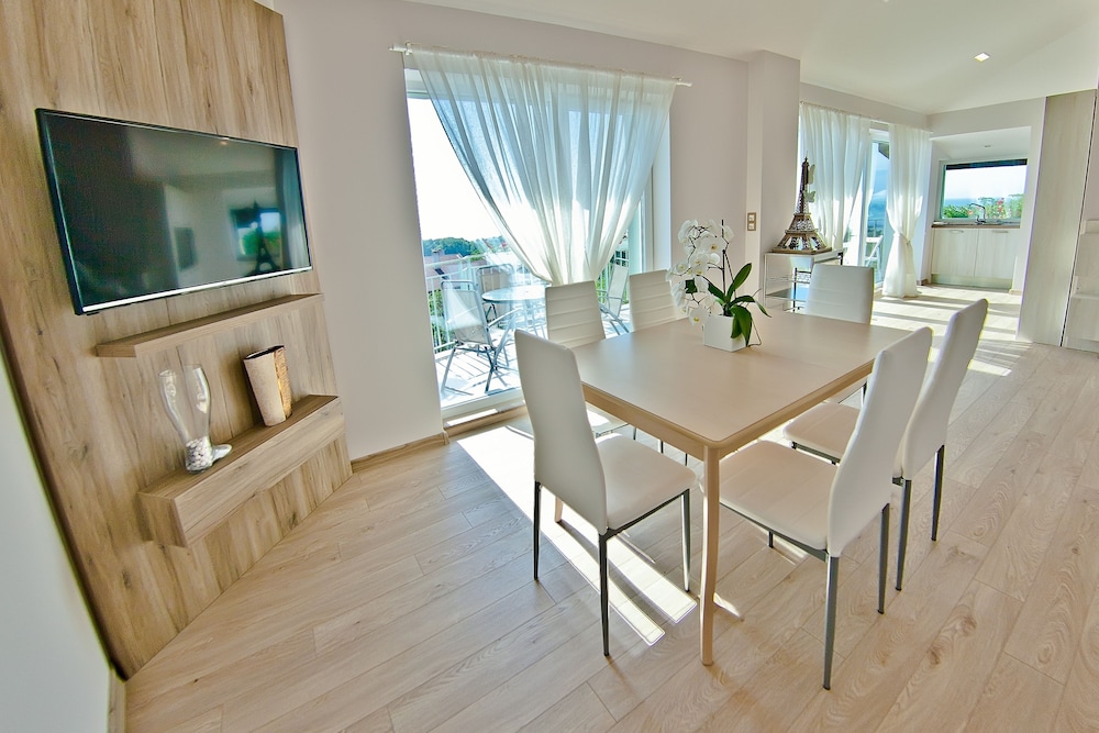 

Milano - Varna - Hotel Amfora