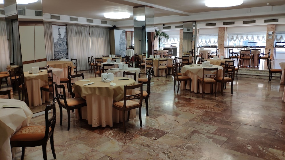 

Palermo - Pisa - Grand Hotel Duomo