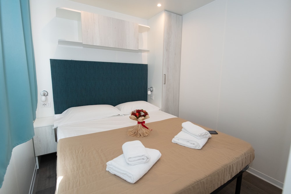 

Bari - Moniga del Garda - The Garda Village
