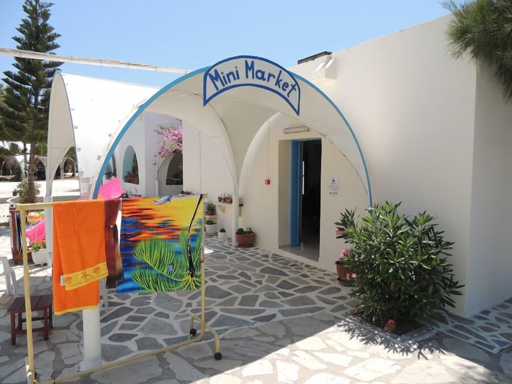 

Roma - Naousa, Paros - Surfing Beach Village Paros