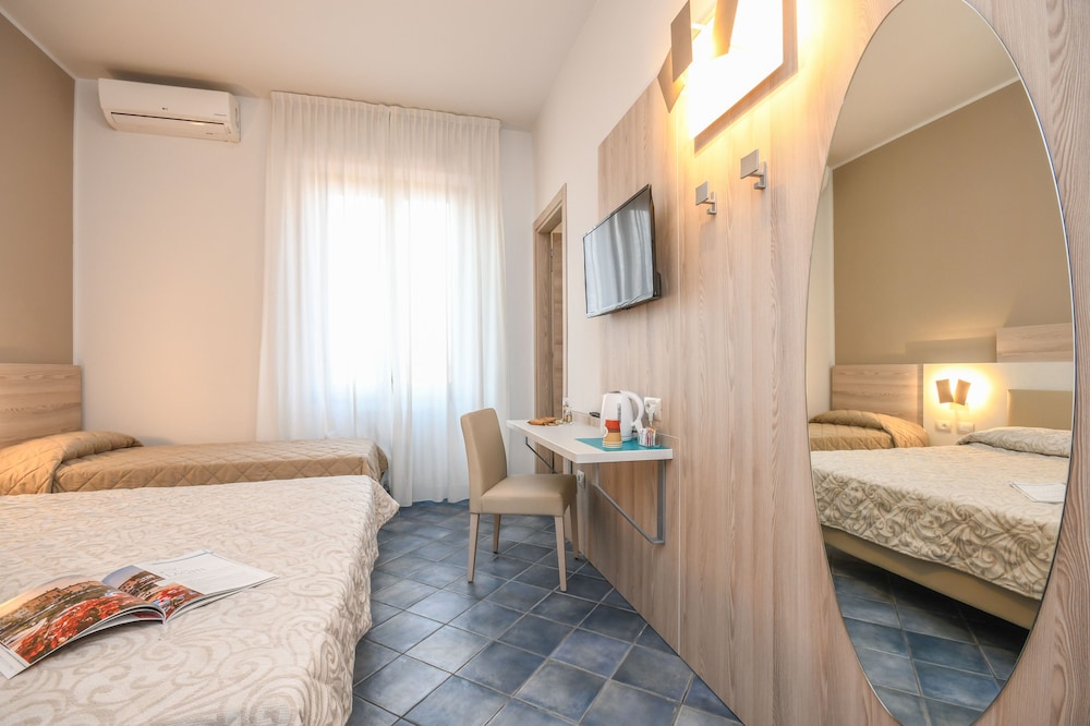 

Bari - Sirmione - Hotel Riel