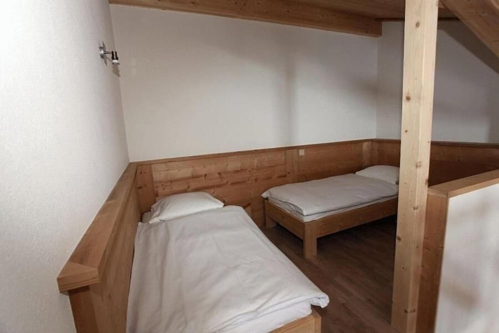 

Napoli - Champéry - Helvetia hotel