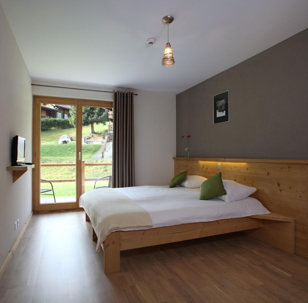 

Bologna - Champéry - Helvetia hotel