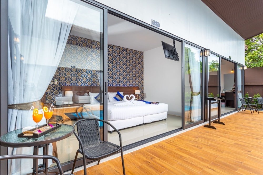 

Roma - Nai Harn Beach - The Thames Pool Access Resort & Villa - SHA Extra Plus