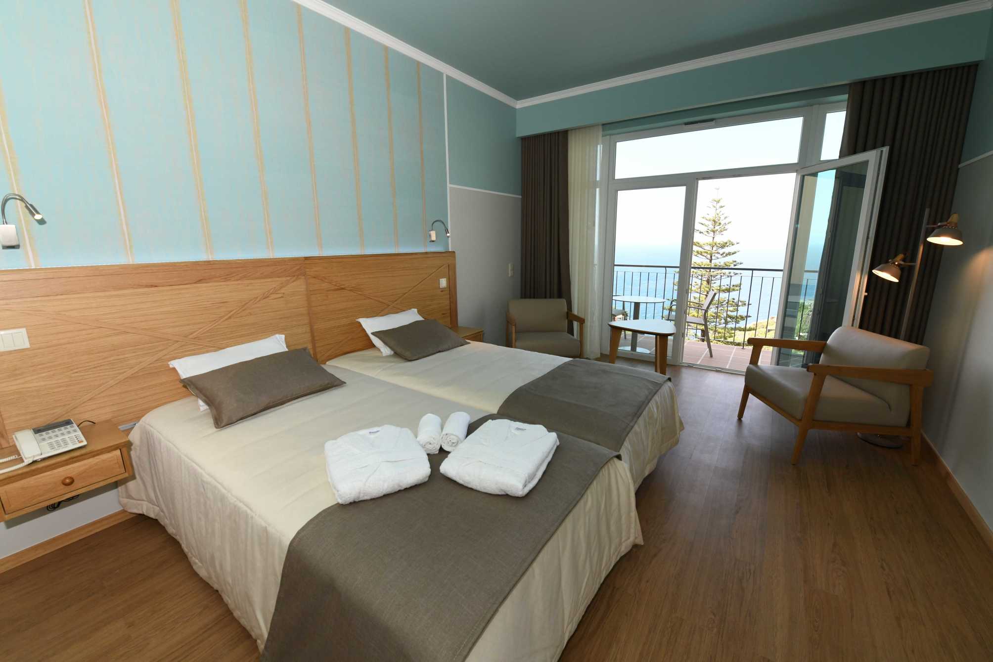 

Napoli - Ribeira Brava - Hotel do Campo