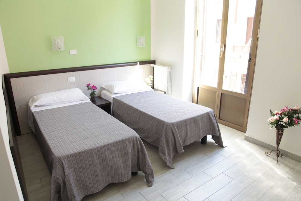 

Cagliari - San Donato Milanese - Hotel Poma