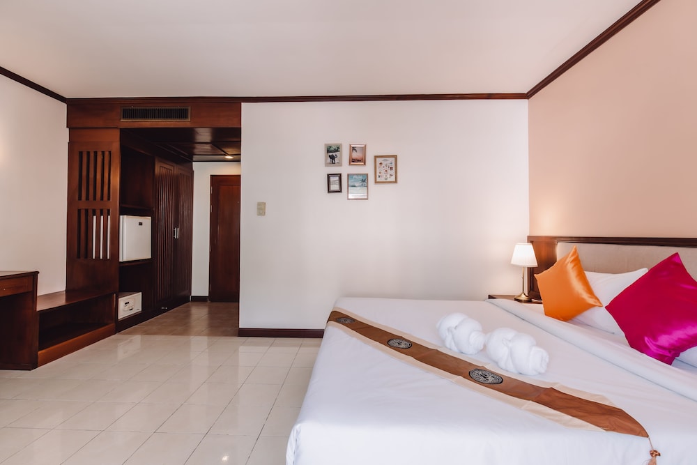 

Napoli - Karon Beach - Bauman Ville Hotel
