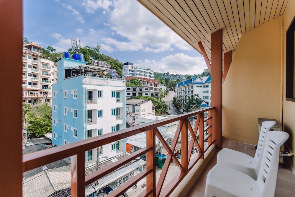 

Catania - Patong Beach - Bauman Ville Hotel