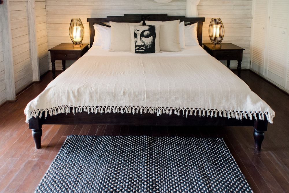 

Milano - Bathsheba - ECO Lifestyle & Lodge