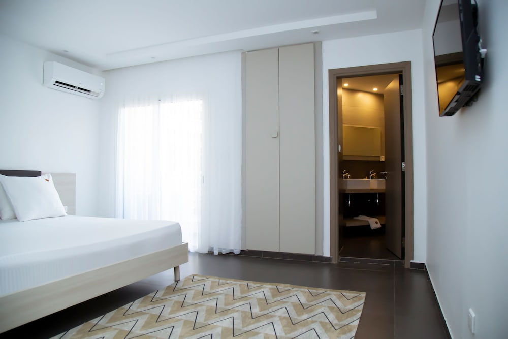

Milano - Gorée - Le Ndiambour Hôtel et Résidence