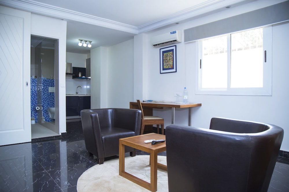 

Torino - Gorée - Le Ndiambour Hôtel et Résidence