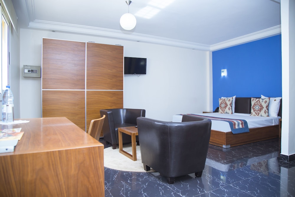 

Milano - Gorée - Le Ndiambour Hôtel et Résidence